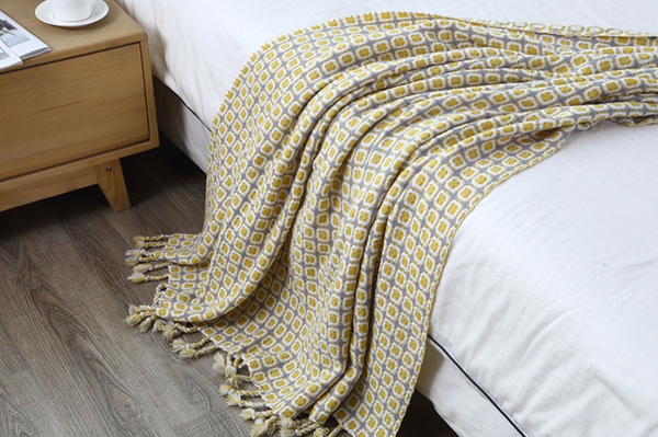 Daisy Woven Textured Blanket