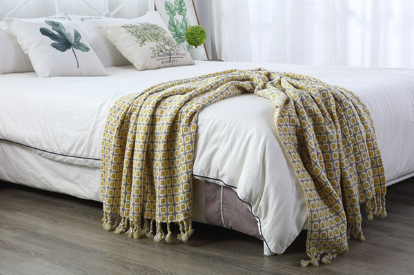 Daisy Woven Textured Blanket