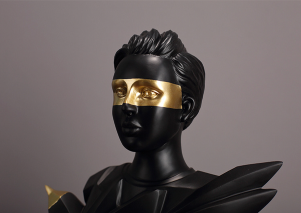 Simplicity Black Gold Birdman Ornaments