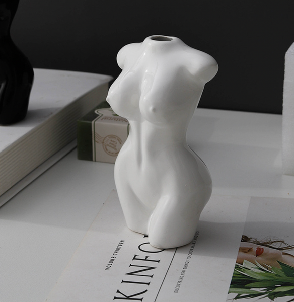 Nordic Feminine Body Sculpture Vase