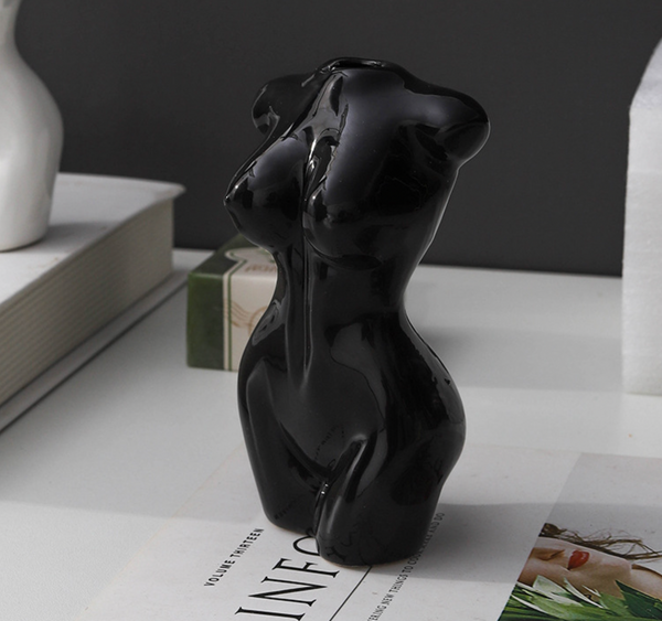 Nordic Feminine Body Sculpture Vase