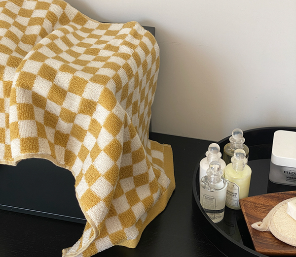 Retro Color Checkerboard Skin Friendly Cotton Towel