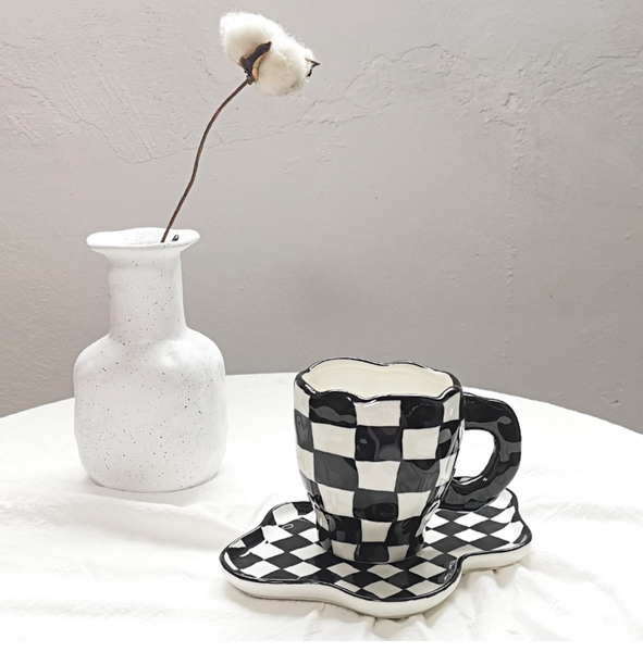 Classic Checkered Modern Coffee Mug Set