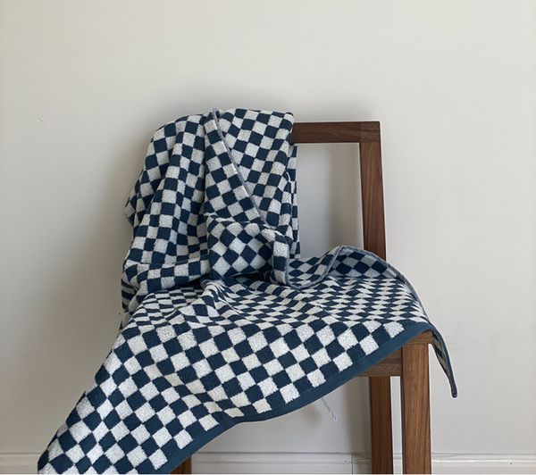 Retro Color Checkerboard Skin Friendly Cotton Towel